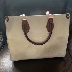 White Tote